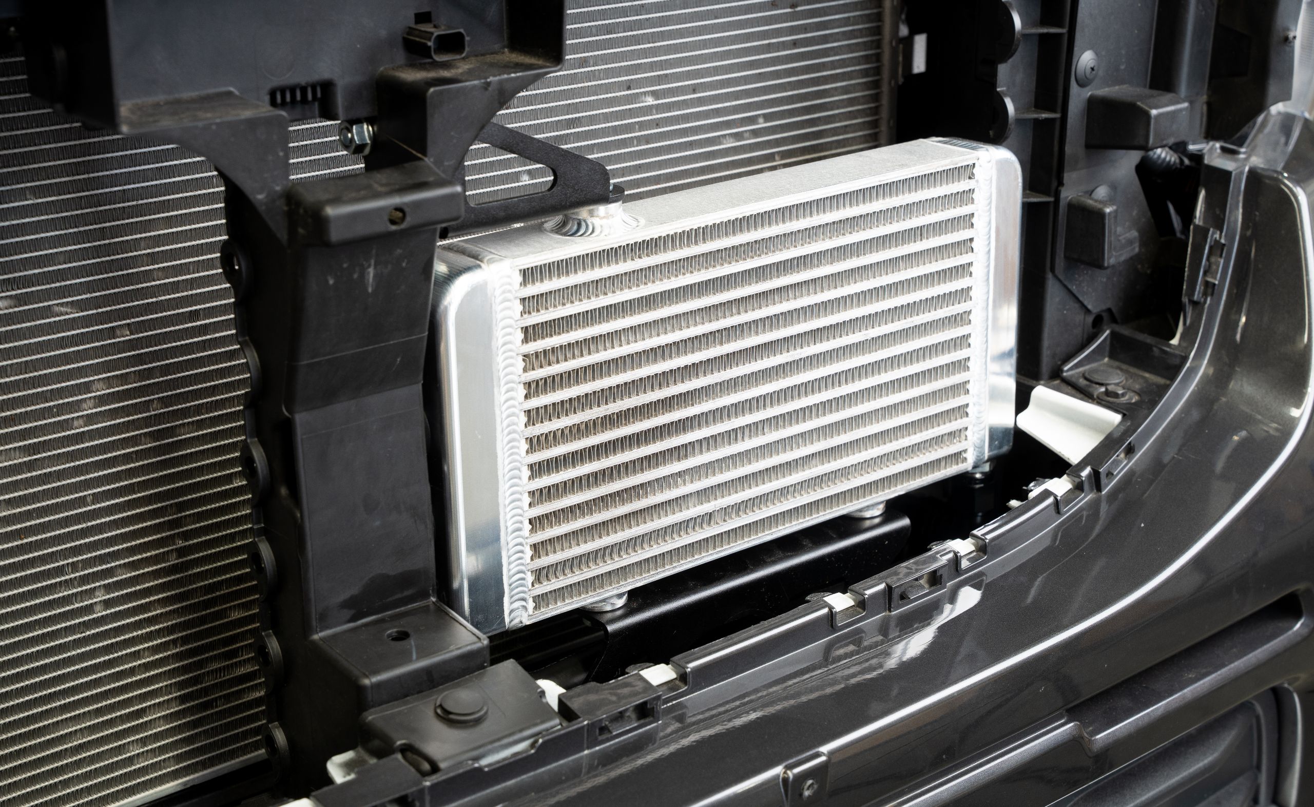 Transmission Cooler – 2023+ Ford Ranger PY V6 Diesel & (NF) Amarok V6 Diesel